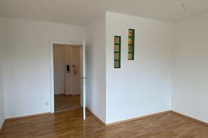 Schöne 3,5 Zimmer Wohnung in der Südstadt  – Die vollständige Adresse der Immobilie erhältst du vom Anbieter., 76137 Südstadt, Karlsruhe – Vorschaubild 4