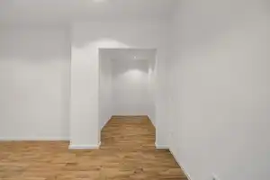 Charmante, kernsanierte 2-ZKB in denkmalgeschütztem Altbau direkt am Augsburger Dom – Augsburg – Vorschaubild 5
