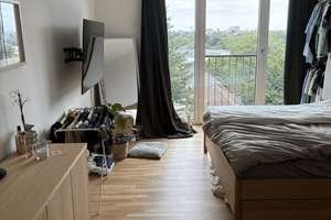 1-Zimmer Wohnung im 7. OG mit Stellplatz im Bahrenfelder Carré in Altona! – Bahrenfelder Chaussee 59, 22761 Bahrenfeld, Hamburg – Vorschaubild 2