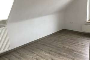 Gemütliche 2 Zimmer-Dachgeschosswohnung in Senne zu vermieten