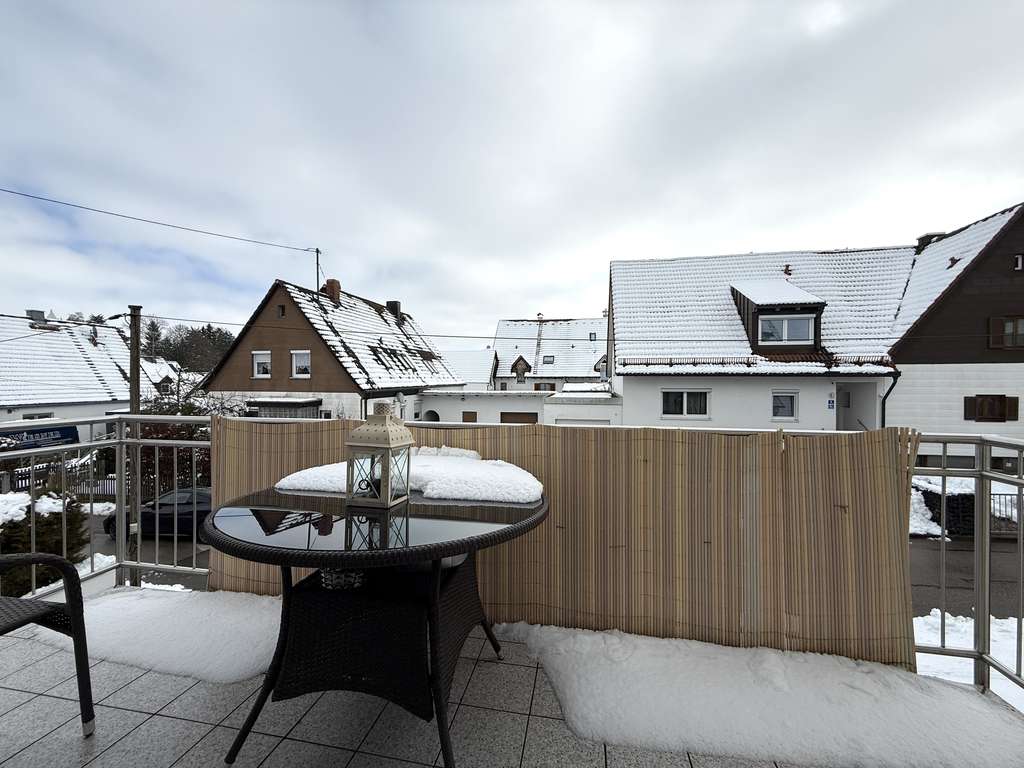 Immobilie in Schwabhausen - Bestlage Arnbach: Sonnige 2,5 Zi. Gartenwohnung mit Balkon und 2x Stellplatz - Bild 3