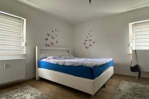 Zum 01.08: 2-Zimmer-Wohnung in Hassels - bald mit Garten, Übernahme der Küche möglich – Zoppoter Str. 21, 40599 Hassels, Düsseldorf – Vorschaubild 2