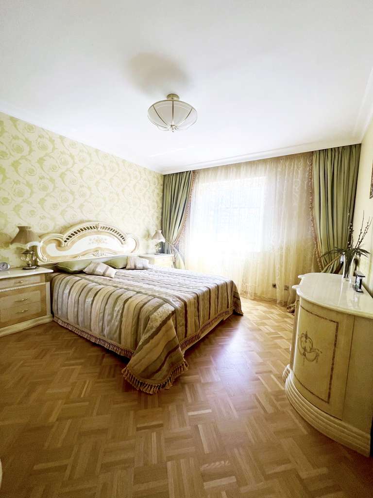 Luxuriös ausgestattete Wohnung am Kurpark