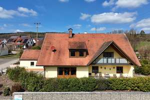 Traumhafte Lage, toller Ausblick und viel Platz! Ein Zuhause für die große Familie – Die vollständige Adresse der Immobilie erhältst du vom Anbieter., 91174 Spalt – Vorschaubild 2