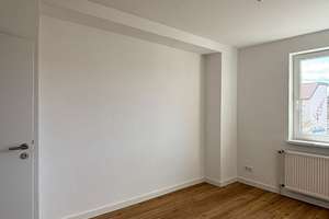 Sonnige 3-Zimmer-Wohnung mit Balkon in Hannover – Im Wölpfelde 3, 30519 Wülfel, Hannover – Vorschaubild 2