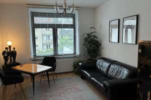 Möbliert auf Zeit: 2-Zimmer-Altbau Altstadt, ruhige Seitenstraße, 5 Min zum Rhein – 40213 Altstadt, Düsseldorf – Vorschaubild 16