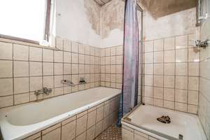 Sanierungsbedürftiges Wohnhaus mit Ausbaupotenzial – Die vollständige Adresse der Immobilie erhältst du vom Anbieter., 93482 Pemfling – Vorschaubild 9