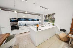 Designwohnung mit Weitblick: Luxus über dem Luitpoldpark mit Alpenblick – Die vollständige Adresse der Immobilie erhältst du vom Anbieter., 80796 Am Luitpoldpark, München – Vorschaubild 4