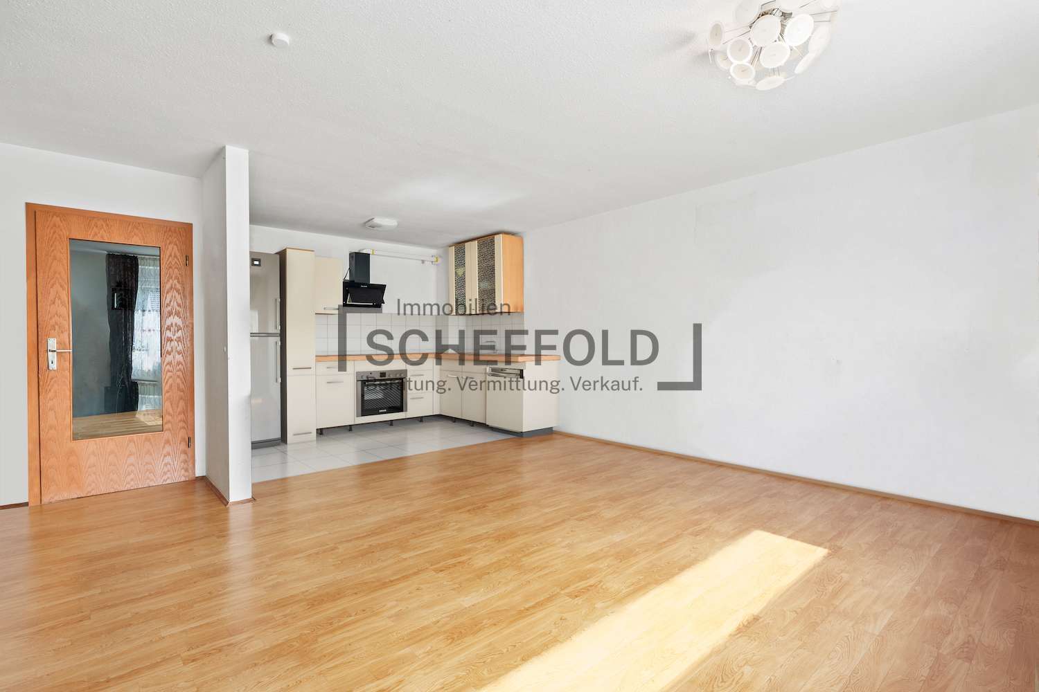 Immobilie in Schelklingen - Mit Sonnenbalkon! 3,5-Zimmer-Eigentumswohnung mit durchdachtem Grundriss - Bild 3