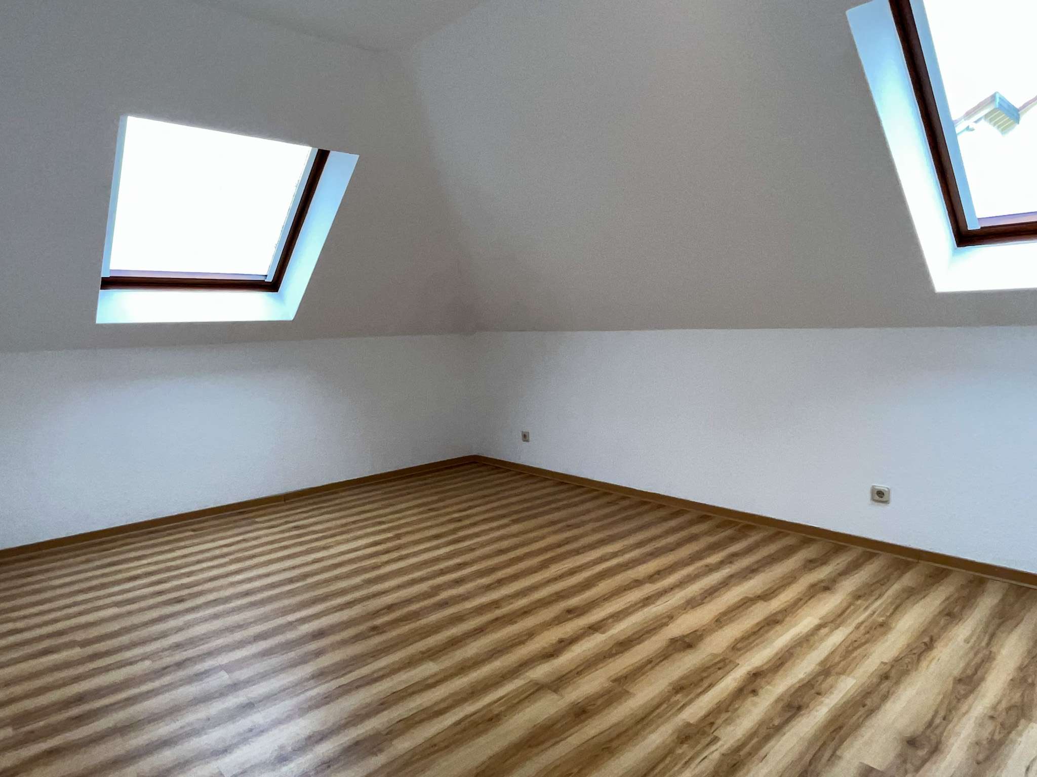 Immobilie in Kirchheimbolanden - EUPORA® Immobilien: -RESERVIERT- Helle Wohnung mit Dachloggia in Kirchheimbolanden. - Bild 11