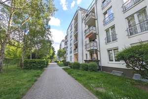 Vermietete Drei-Zimmer Wohnung mit Balkon, Aufzug und Tiefgarage-Stellplatz