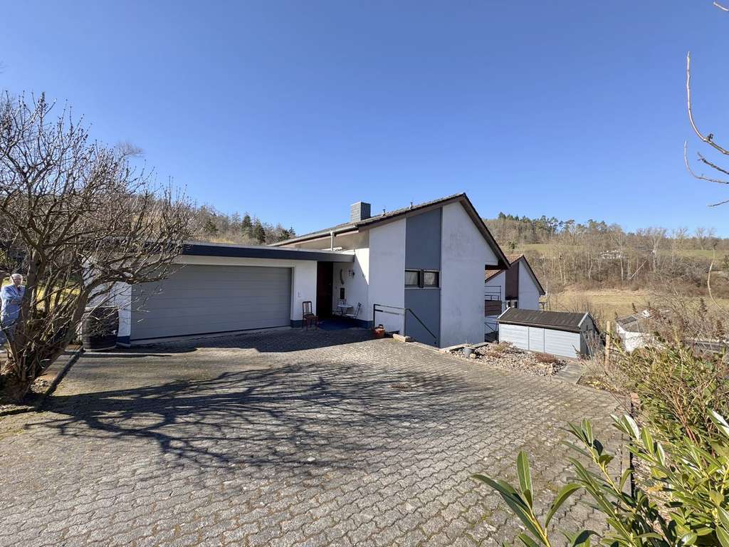 Immobilie in Rotenburg an der Fulda - Wohnen mit schönem Garten in ruhiger Feld- und Waldrandlage in Rotenburg-Braach - Bild 3