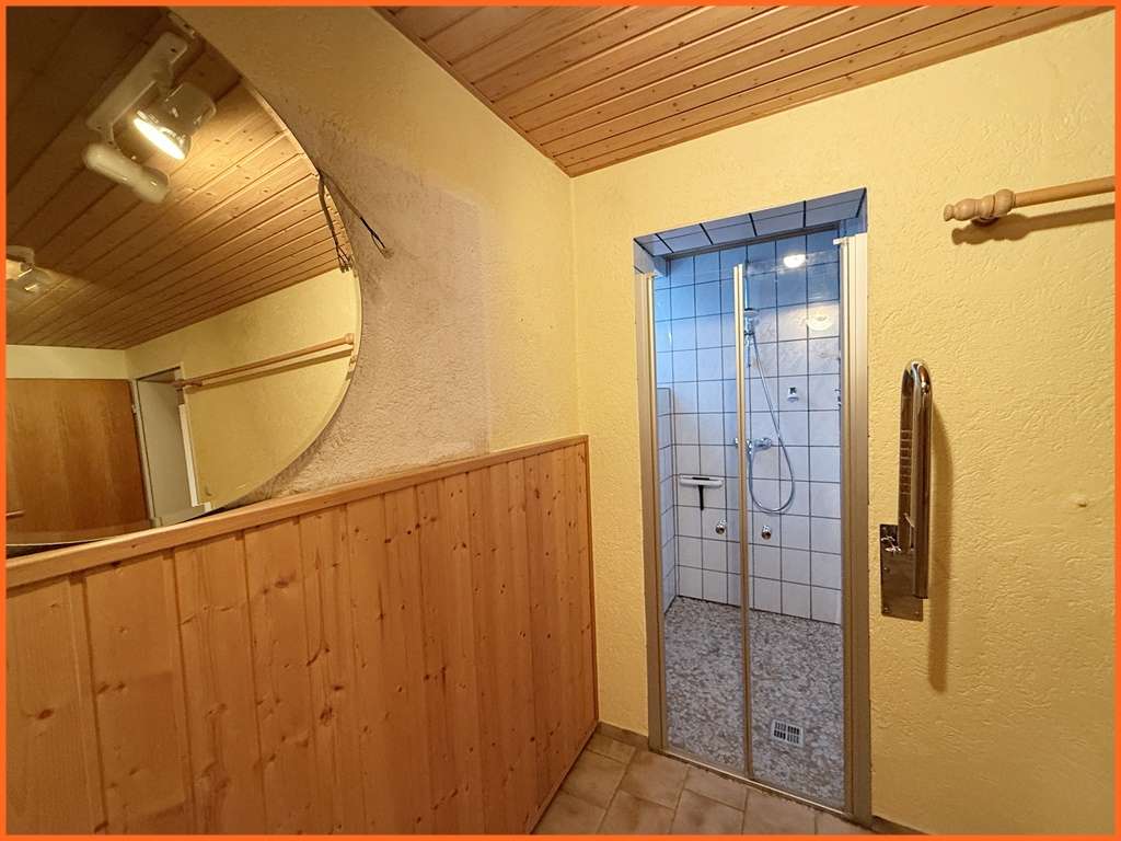 Immobilie in Gau-Bickelheim - Charmantes Einfamilienhaus mit Wellnessbereich, großem Garten und Weinbergblick! - Bild 6