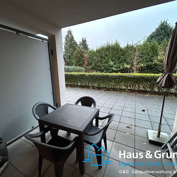 *** charmante, helle 1-Zimmer-Wohnung mit Loggia, Einbauküche in begehrter Lage ***