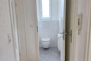Erstbezug nach Renovierung. 2 ZKBB- DG- Wohnung mit Wärmedämmung – Hofstraße 21, 67065 Mundenheim, Ludwigshafen am Rhein – Vorschaubild 7
