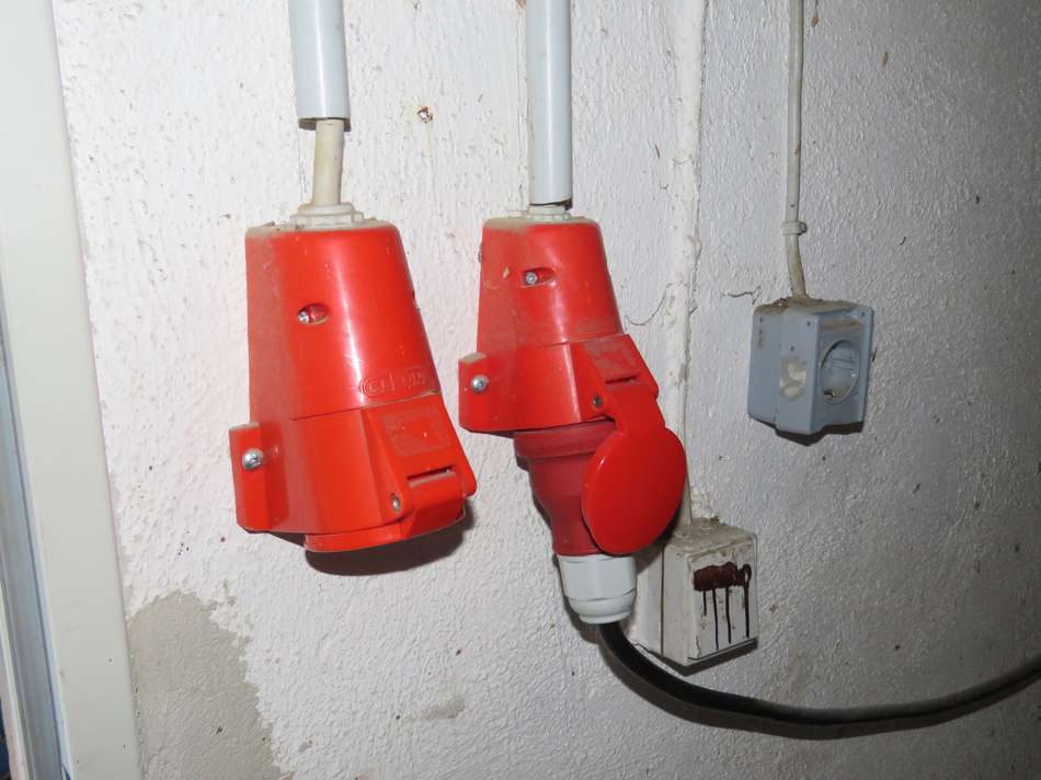 Starkstromanschluss im UG