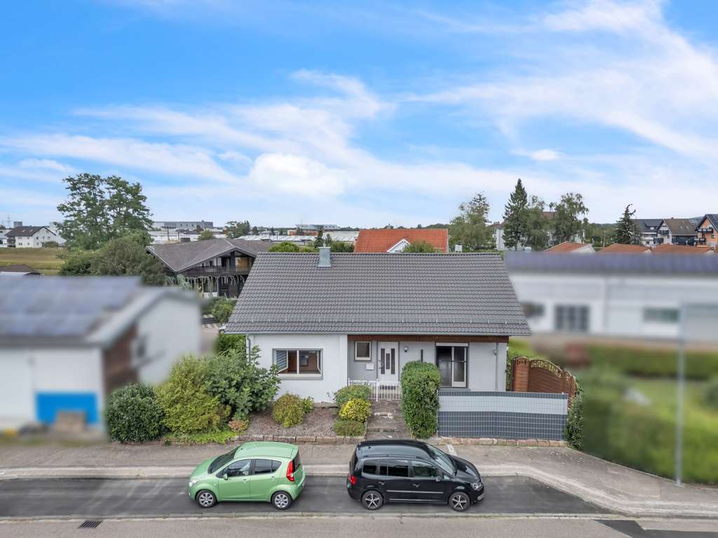 Immobilie in Kuppenheim - Wohntraum für die Familie - Freistehendes Einfamilienhaus mit kleiner Büroeinheit / ELW - Bild 4