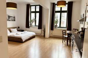 Stilvolles, möbliertes Altbau-Apartment mit Stuck und Aufzug in zentraler Lage nahe dem Leipziger St – 4109 Zentrum-West, Leipzig – Vorschaubild 5