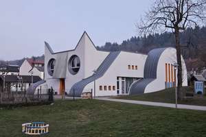 Wolfartsweier: Verfügbare 5-Zi-Whg, Hochparterre, EBK, Bad, sep. G-WC, 3 Balkone, voll unterkellert – Die vollständige Adresse der Immobilie erhältst du vom Anbieter., 76228 Wolfartsweier, Karlsruhe – Vorschaubild 30