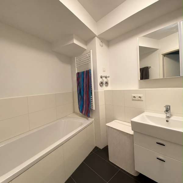 *** gehobene 2-Zimmer-Wohnung in Haaren - Energiesparhaus -Barrierefrei  - Balkon - Tiefgarage ***