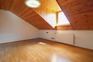 Familientraum mit viel Platz: Einfamilienhaus mit ca. 335 m² Wohnfläche und großem Grundstück  – Die vollständige Adresse der Immobilie erhältst du vom Anbieter., 87452 Altusried – Vorschaubild 15