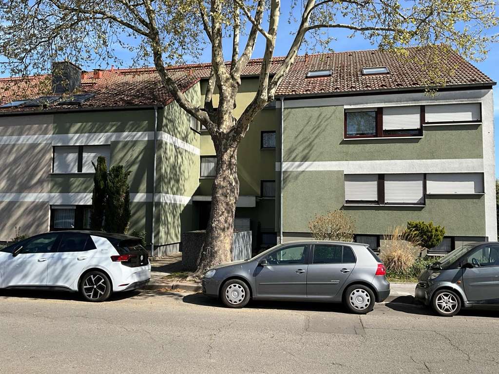 Großzügige Eigentumswohnung mit Garage und Balkon