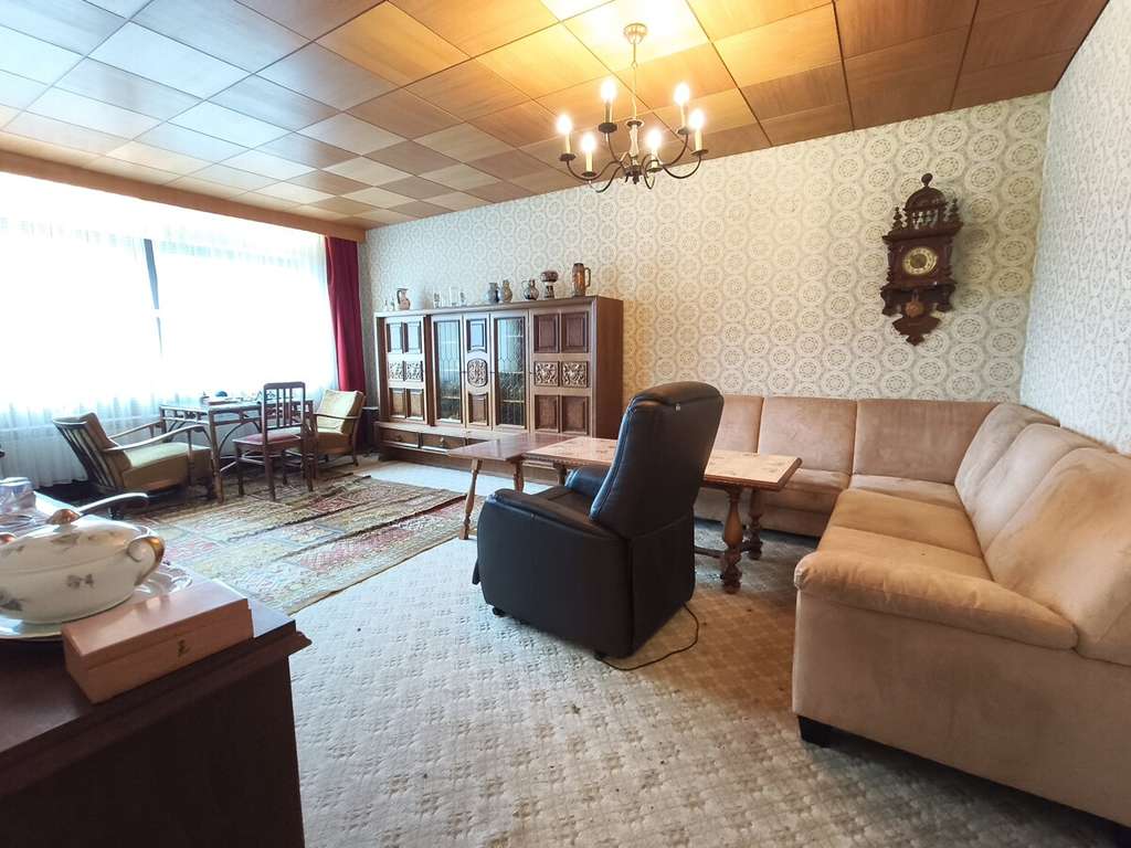 Immobilie in Deggendorf - Waldmdach-Bungalow in ruhiger, naturnaher Wohnlage mit 740 m2 Grundstück in Deggendorf/Natternberg - Bild 4