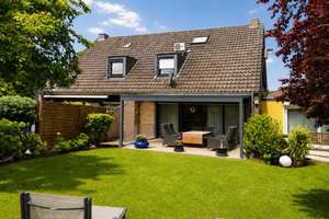 Krefeld-Traar! Schöne Einfamilien-Doppelhaushälfte mit sonnigem Grundstück in top Wohnlage! – Die vollständige Adresse der Immobilie erhältst du vom Anbieter., 47802 Traar, Krefeld – Vorschaubild 2