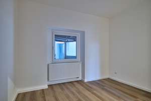 Erstbezug nach gehobener Kernsanierung mit Einbauküche  und Terrasse - Jetzt Chance ergreifen! – Querstraße 12, 44866 Wattenscheid-Mitte, Bochum – Vorschaubild 9