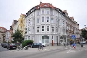 Altbau mit Kamin und Balkon in der List