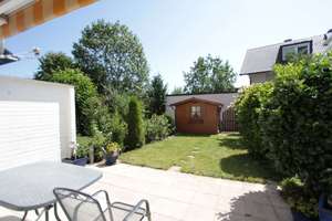 Sonniges Reihenhaus in absolut ruhiger Lage in Puchheim, 5 Zimmer+ Bad+ 2 WCs + Südbalkon+ Südgarten