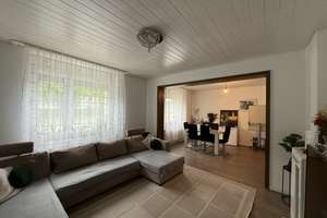 Viel Platz: gut geschnittene 3ZKB mit Balkon, Keller und Stellplatz; Haus in 2025 gedämmt – Detmolder Str. 371, 33605 Stieghorst, Bielefeld – Vorschaubild 2
