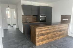 2-Zimmer-Wohnung mit gehobener Innenausstattung mit EBK