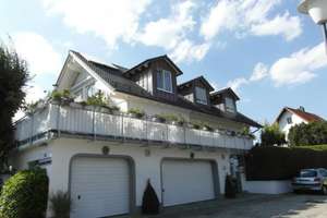 STA - Top san.  ZFH/EFH m. 106 m²- DG-Whg. + sep. Gebäude in  1A-Lage, Weitbl., 3er Gge.