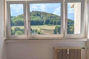 Lichtdurchflutete 3-Zimmer-Wohnung mit Panoramablick, 2 Balkonen und Aufzug – Die vollständige Adresse der Immobilie erhältst du vom Anbieter., 73447 Oberkochen – Vorschaubild 7