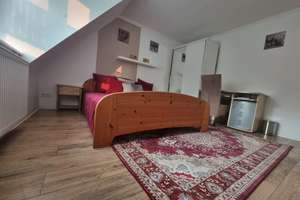 Möbliertes WG Zimmer Volksdorf/ Bergstedt in Reihenendhaus in Hamburg – Die vollständige Adresse der Immobilie erhältst du vom Anbieter., 22359 Volksdorf, Hamburg – Vorschaubild 3