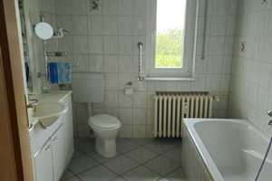 Freistehendes Zweifamilienhaus mit großem Garten im OT von Borken – Schwalm-Eder-Kreis – Vorschaubild 4
