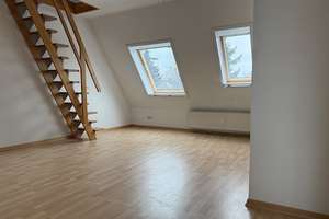 teilmodernisierte Maisonette-Wohnung mit 2 Zimmern in Kiel-Elmschenhagen – Weinberg 8b, 24147 Elmschenhagen, Kiel – Vorschaubild 3