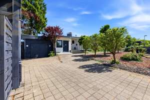 Modernisiertes Zweifamilienhaus mit großem Garten, Sauna und Garagen! Meine Immobilie=Mein Partner! – Die vollständige Adresse der Immobilie erhältst du vom Anbieter., 37444 Sankt Andreasberg – Vorschaubild 3