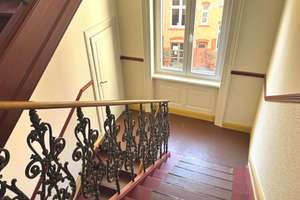 STILLVOLLE 3-ZIMMER-ALTBAUWOHNUNG IN BEGEHRTER LAGE NAHE DER WIESBADENER FUSSGÄNGERZONE! – Die vollständige Adresse der Immobilie erhältst du vom Anbieter., 65185 Mitte, Wiesbaden – Vorschaubild 4