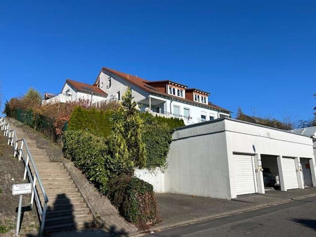 Immobilie in Bad Schwalbach - Sonnige 2-Zimmerwohnung in begehrter Südlage ! - Bild 1