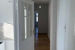 Stilvoller Erstbezug in der Waldstraße: 5. Obergeschoss mit Balkon und edlen Echtholzdielen – Waldstraße 55, 10551 Moabit, Berlin – Vorschaubild 5