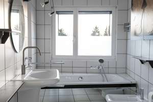 Schicke Maisonette mit Sauna, Terrasse, Holzböden, Einbauküche – Grafenmühlenweg 114, 51069 Dellbrück, Köln – Vorschaubild 6