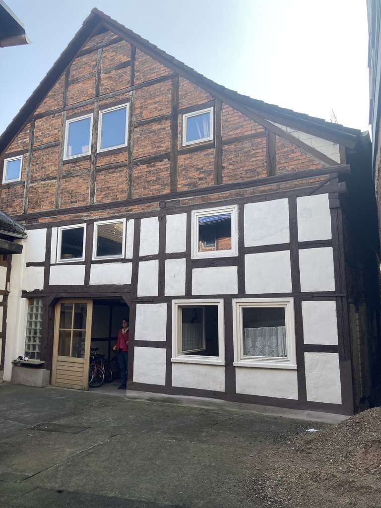 Immobilie in Holzminden - Einfamilienwohnhaus mit 2 Apartments in Innenstadtlage von Holzminden - Bild 2