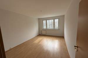 Wohnen in 1A-Lage . Renovierte 3 Zimmer-Wohnung. Balkon mit Blick auf die Schrote – Die vollständige Adresse der Immobilie erhältst du vom Anbieter., 39108 Stadtfeld Ost, Magdeburg – Vorschaubild 6