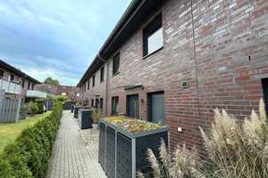 Modernes KfW-55 Reihenmittelhaus in Sackgassenendlage mit Stellplatz – Plön (Kreis) – Vorschaubild 1