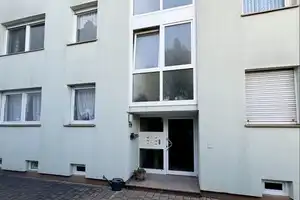 NÜRNBERG-ALTENFURT: GEPFLEGTE 3-ZI-HOCHPARTERRE-WOHNUNG MIT GROSSER LOGGIA UND EINZELGARAGE – Nürnberg – Vorschaubild 21