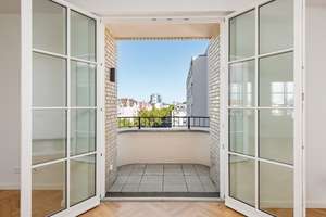 Einbauküche inklusive: 2 Zimmer und 2 Balkone! Provisionsfrei und bezugsfertig! – Die vollständige Adresse der Immobilie erhältst du vom Anbieter., 10823 Schöneberg, Berlin – Vorschaubild 2