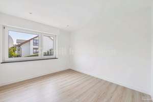Helle 3-Zimmer-Wohnung mit Stellplatz & Gartenmitbenutzung in Kelkheim – 65779 Kelkheim (Taunus) – Vorschaubild 4