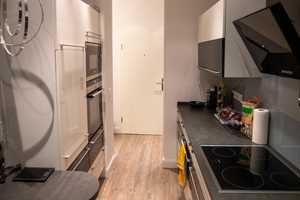 Exklusives 1 Zimmer-Appartement, teilmöbliert mit EBK 2. OG – Börnestr. 9, 40211 Düsseldorf – Vorschaubild 3